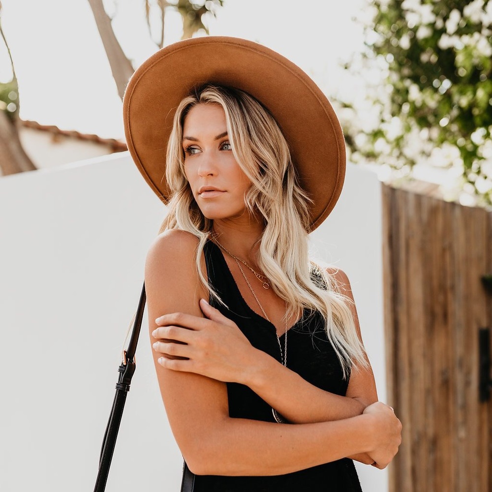 - VICI Evelyn Felt Hat ONE LEFT - Picture 5 of 8